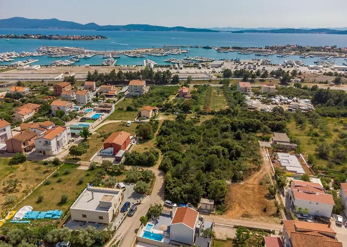 Julija Zadar Вилла Сукошан