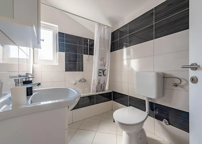 Julija Zadar * Сукошан