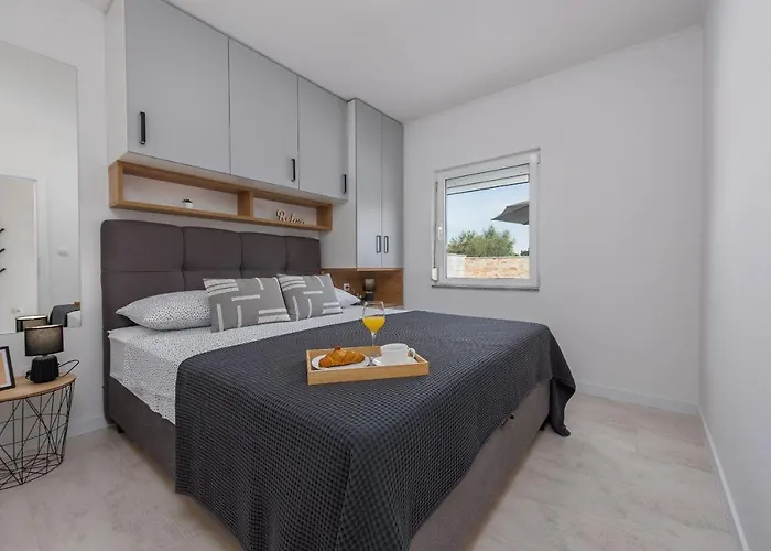 Julija Zadar Сукошан