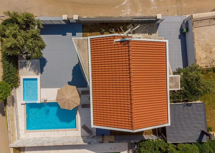 Julija Zadar Villa *
